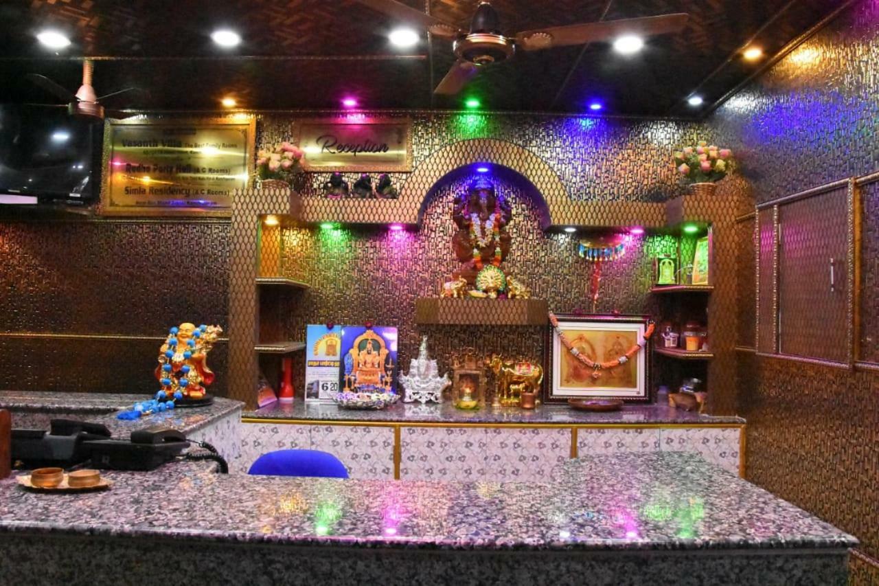 Gayathri Stay Kanchipuram Bagian luar foto