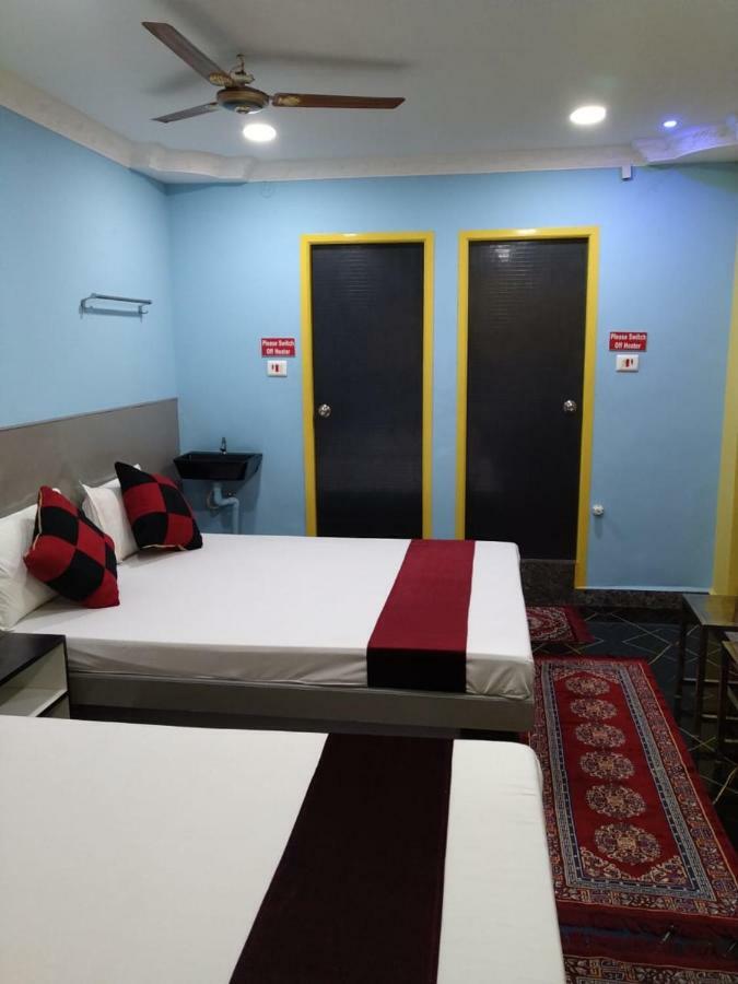 Gayathri Stay Kanchipuram Bagian luar foto